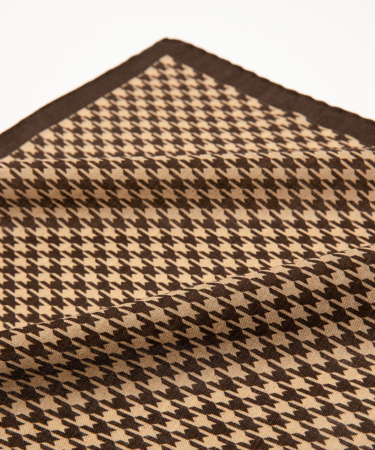 KNOX & TAYLOR チーフ(ベージュチドリ)