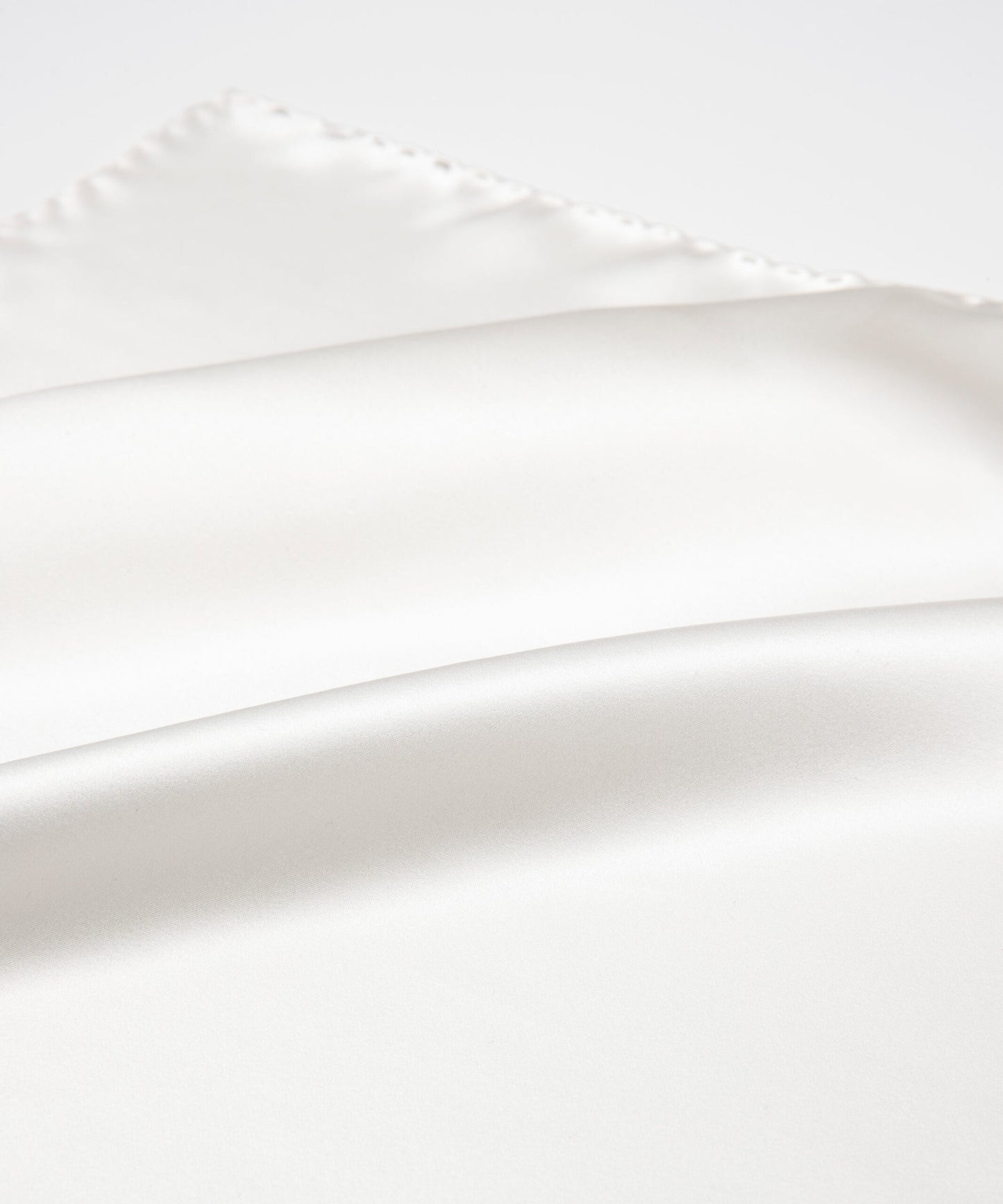 KNOX & TAYLOR チーフ(ホワイト)