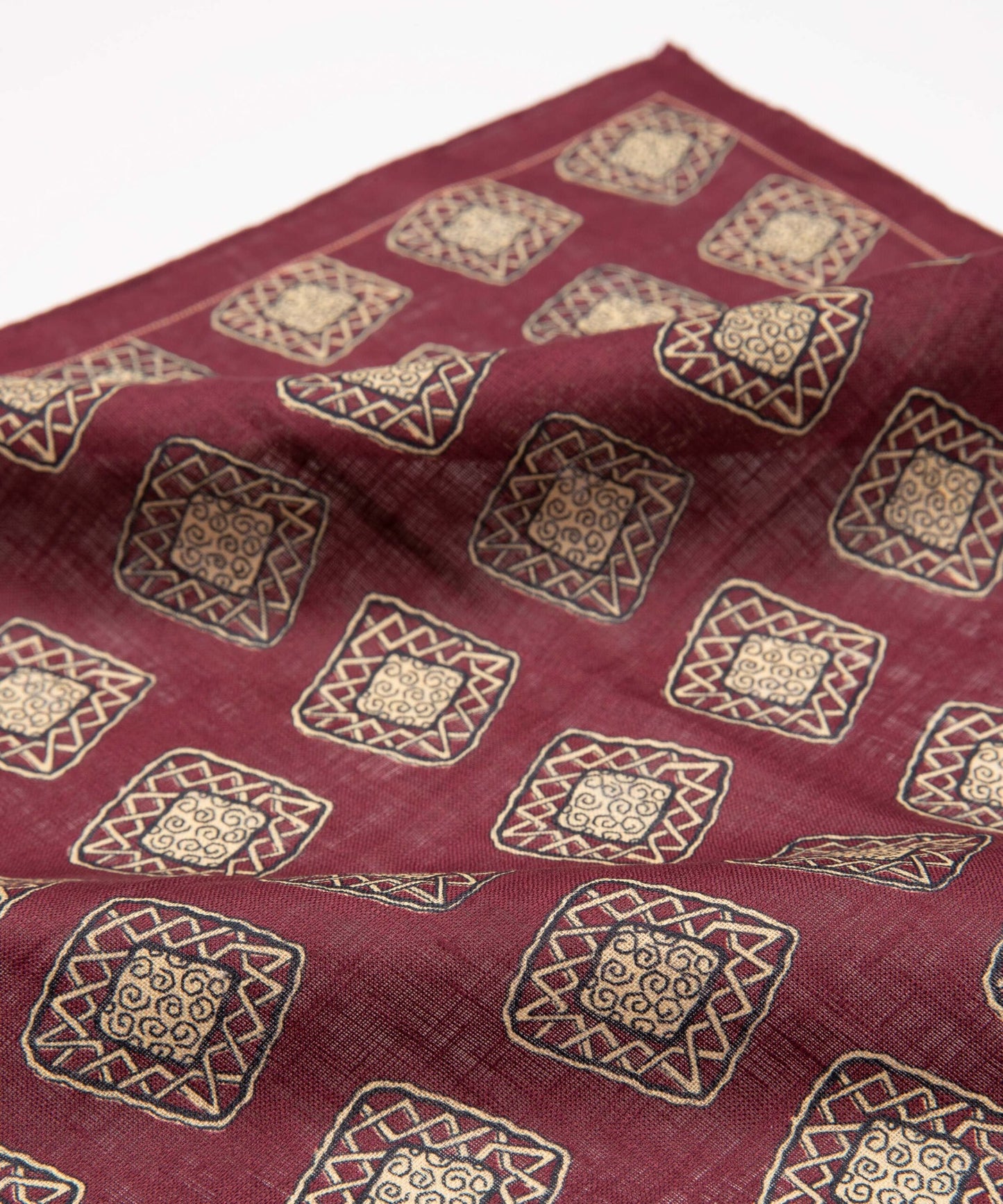 KNOX & TAYLOR チーフ(ワインコモン)