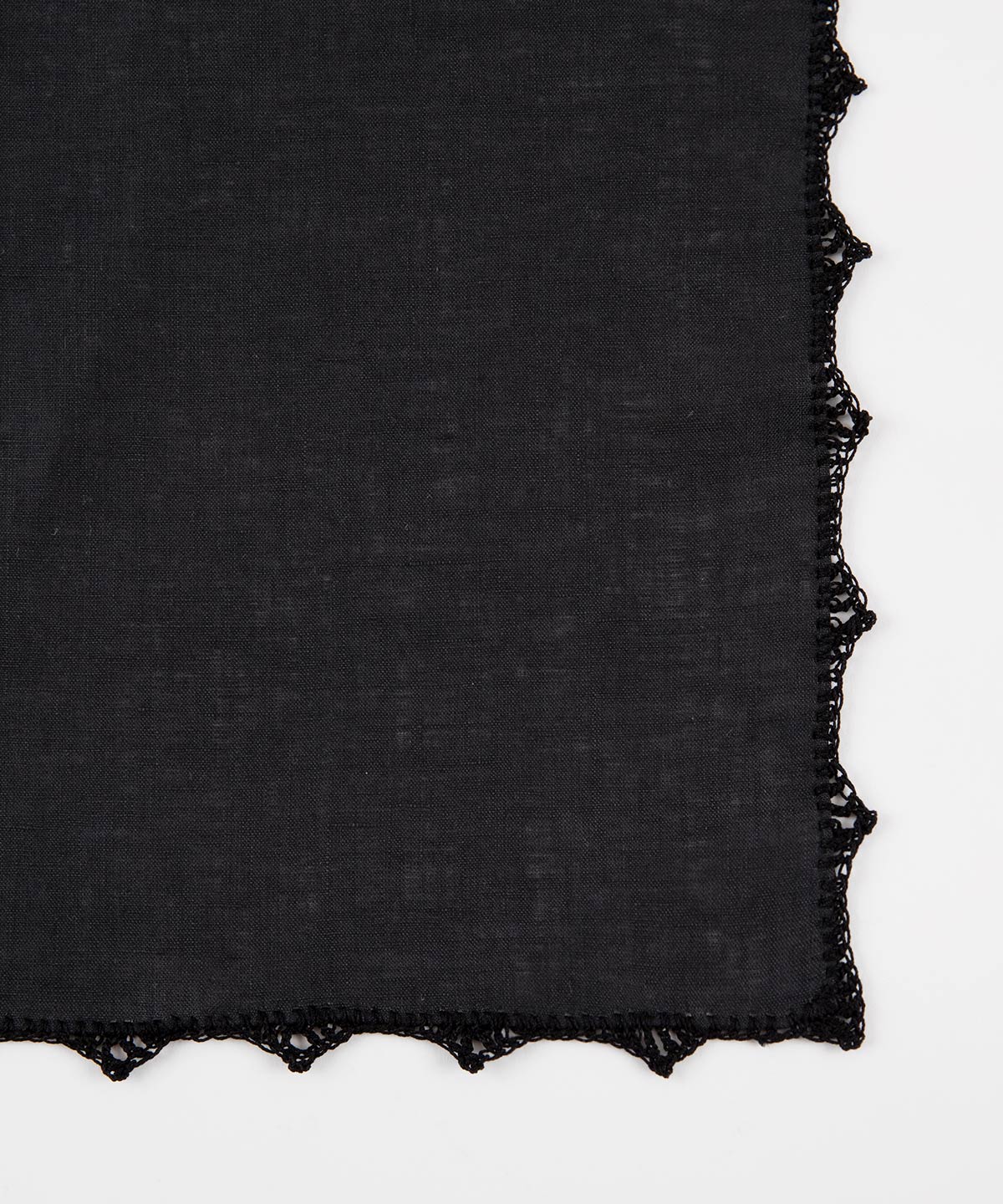 MUNGAI チーフ Black piping