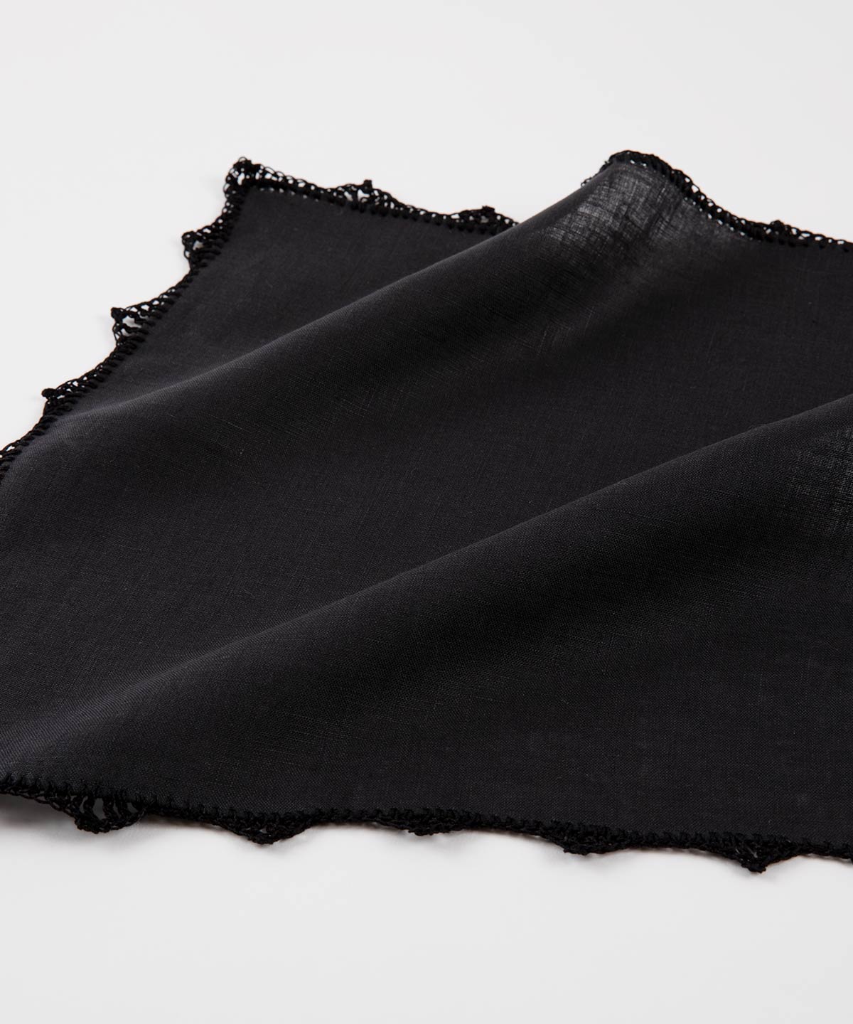 MUNGAI チーフ Black piping