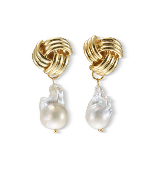 DREA KNOT FRESHWATER PEARL DROP EARRINGS（ピアス）