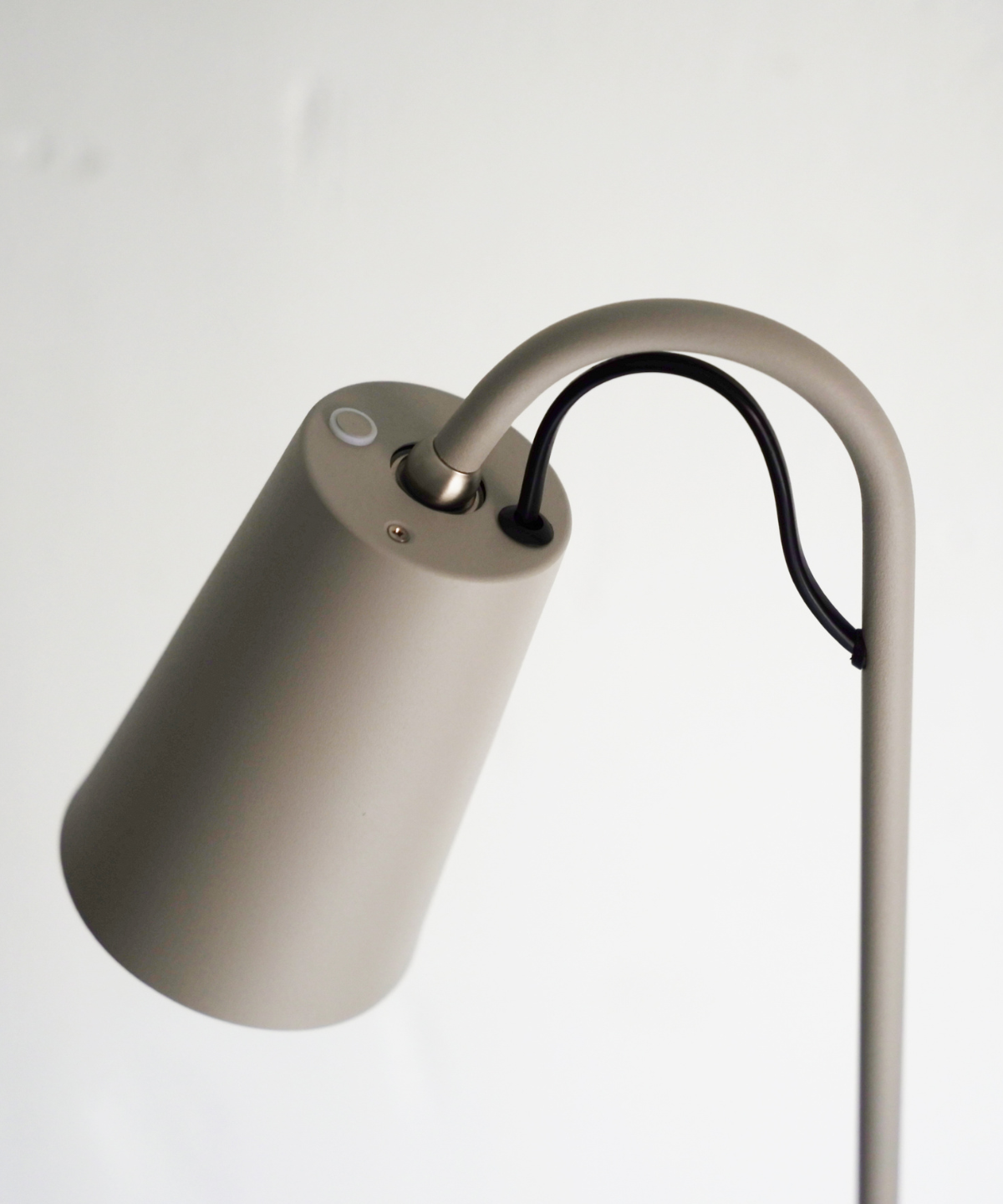 Magnecco マグネッコ フロアランプ - お取り寄せ品＜配送料込