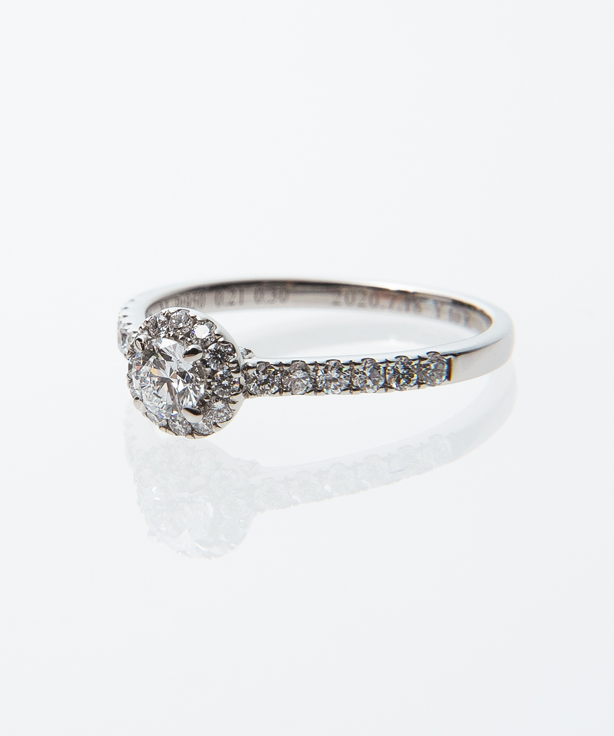 Bridal〉Magnolia Round Pave Ring | collective【公式】オンライン